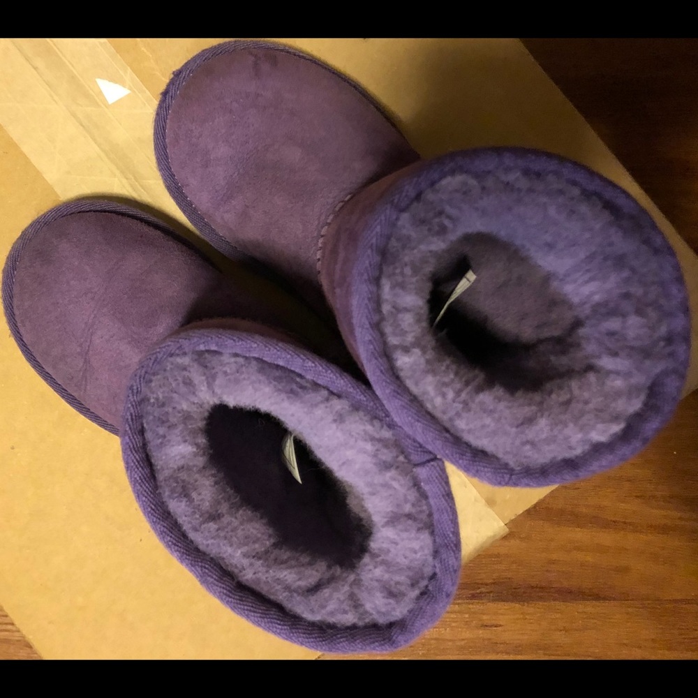 Toddler Ugg Classic Boots Size 9